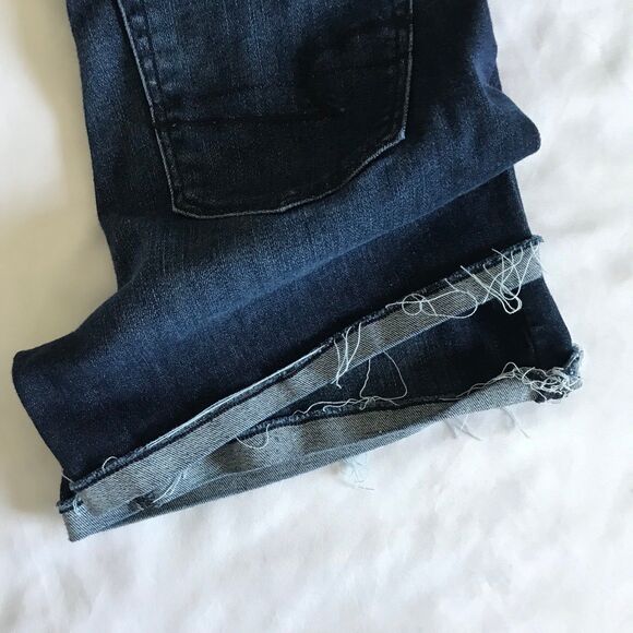 American Eagle Next Level Super Hi-Rise Curvy Shortie Jean Shorts sz 4 W26 EUC! - Picture 10 of 11